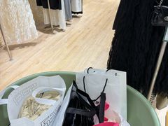 -八佰伴华地百货(宜兴店)