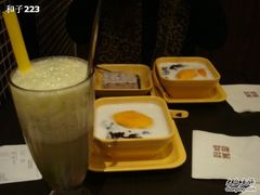 芒果白雪黑糯米甜甜&nbsp;-满记甜品(日月光二店)