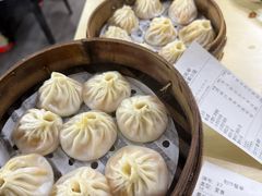 -莱莱小笼·乔艾