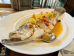 -Chom Cafe and Restaurant
