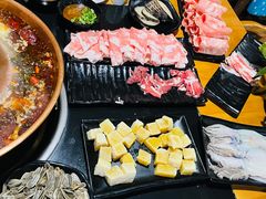 -果松木炭酸菜铜火锅·外婆参鸡汤