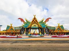 -七彩云南欢乐世界