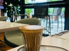 -潮一不贰·法式甜品·生日蛋糕·西式简餐(外滩店)