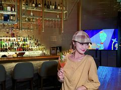 -FOUR PLAY BAR