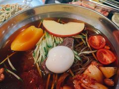 冰爽水果冷面-小米烤肉-泥炉炭烤(常营店)