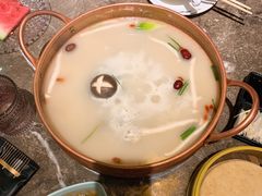 -三人行骨头王火锅(长寿店)