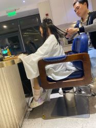 -PE SALON