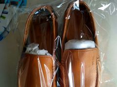 -京伟修鞋洗鞋奢侈品皮具护理店