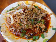 -拈签一笑黄牛肉辣卤串串