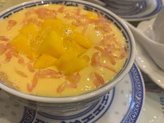 杨枝甘露-广信牛奶甜品世家(台东店)