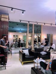 -HAIR HERE造型