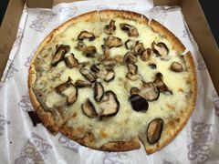 -玛格萝妮比萨屋(四平店)