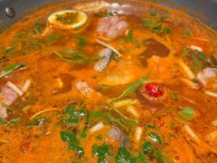 -野山舂·贵州现舂酸汤火锅(鸿通城店)