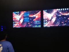 -VR间客漫虚拟现实体验馆(汉街店)