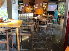 -JINNS锦时 steak&pizza(浸信会礼拜堂旧址店)