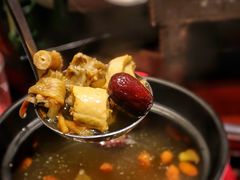 滋补鸡汤-万重锦·人文川菜馆(骡马市店)