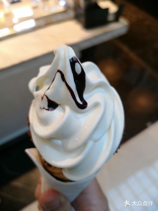 godiva(西安世纪金花时代广场)香草味甜筒图片