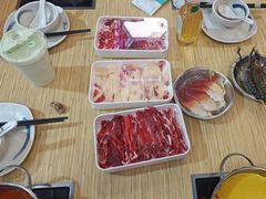 -杨老板·海鲜集市火锅·鲜切牛肉(中防万宝店)