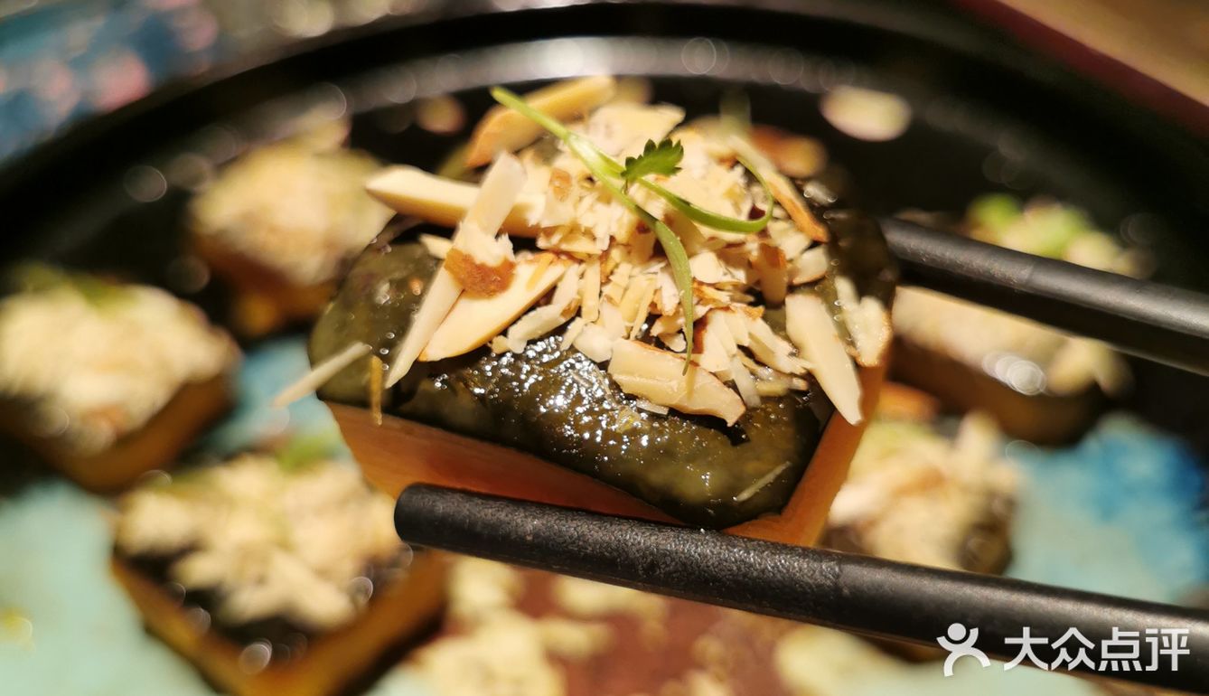 从西湖边到市区
