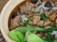 -煲仔皇腊味煲仔饭(经四万达店)