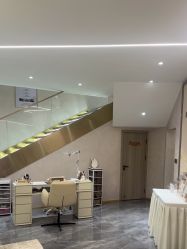 -新蝶变皮肤管理中心