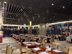大堂-武汉世茂希尔顿酒店·汇·全日餐厅