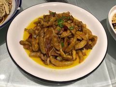 五花肉压黄金钩-老六杀猪菜(进乡街店)