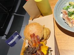 -The Diner X餐厅(青岛万象城店)