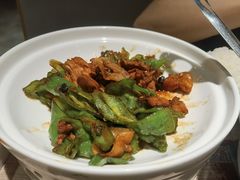 辣椒炒肉-川味里•商务宴请•团建聚餐(清湖店)