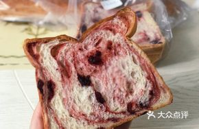 Rose Red Yeast Cranberry Toast
