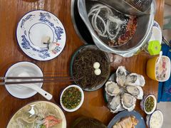 -老何家后安粉·糟粕醋海鲜火锅(三亚湾椰梦长廊店)