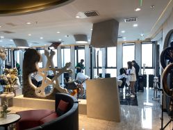 -TOP HAIR SALON