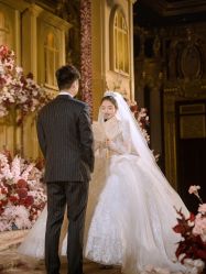 -伯瓷皇后婚纱艺术空间