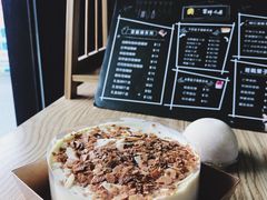 -蜜蜂小象·榴莲千层蛋糕(时代汇11栋店)