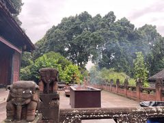 -峨眉山报国寺