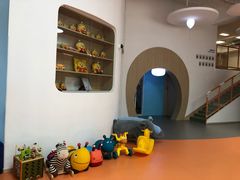 -小门牙好性格托育(北外滩中心)