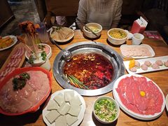 -城墙拐拐火锅(三峡广场黑金冠店)
