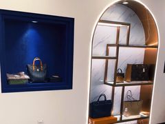 -聚云奢二手奢侈品黄金手表包包回收·中古店(中福城店)