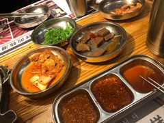 -青瓦炭韩潮烤肉(花园道店)