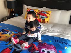 -上海滴水湖皇冠假日酒店