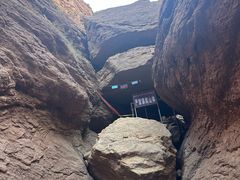 -天山神秘大峡谷