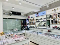 -潘多拉眼镜·蔡司依视路明月(潘家园店)