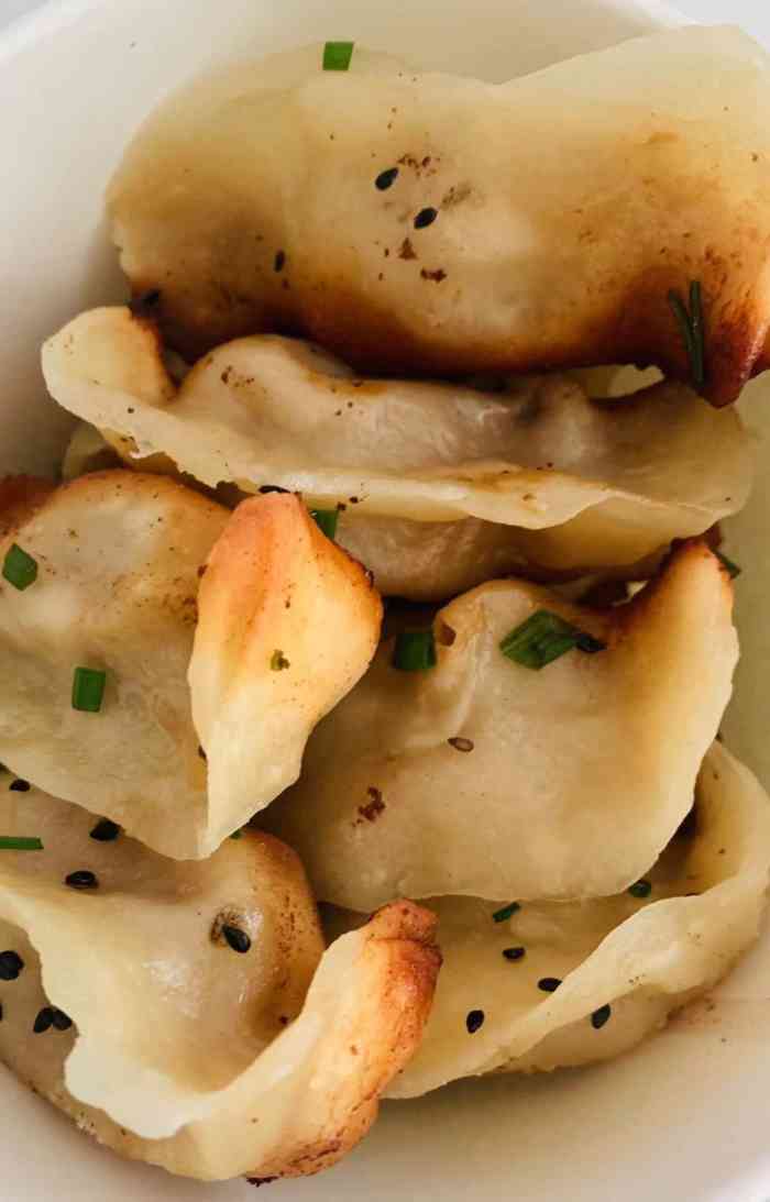 胡记锅贴-"一到周末,就会走路或者骑行两公里去吃,平.