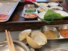 -围炉肉舍•炭烤活鳗•丹东海鲜烤肉(步行街店)