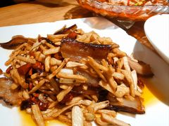-小三峡食府(西五路店)