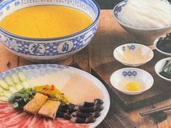 -桥香园过桥米线(国贸店)