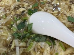 海鲜味酸辣汤-奥华餐厅·老张记(台基厂店)