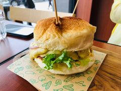 超厚芝士牛肉汉堡-魏斯理汉堡(西安沣东吾悦店)