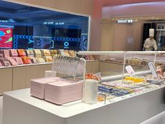 -好利来(上海长宁龙之梦店)