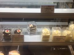 -红宝石·鲜奶小方·海派西点房(南翔店)